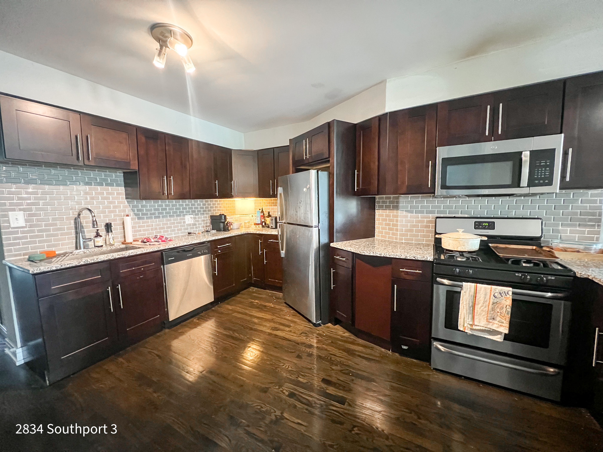 2834 N. Southport Ave. 2834 N. Southport Ave., Chicago, IL 60657 Lake View - Leasing by Cross Street